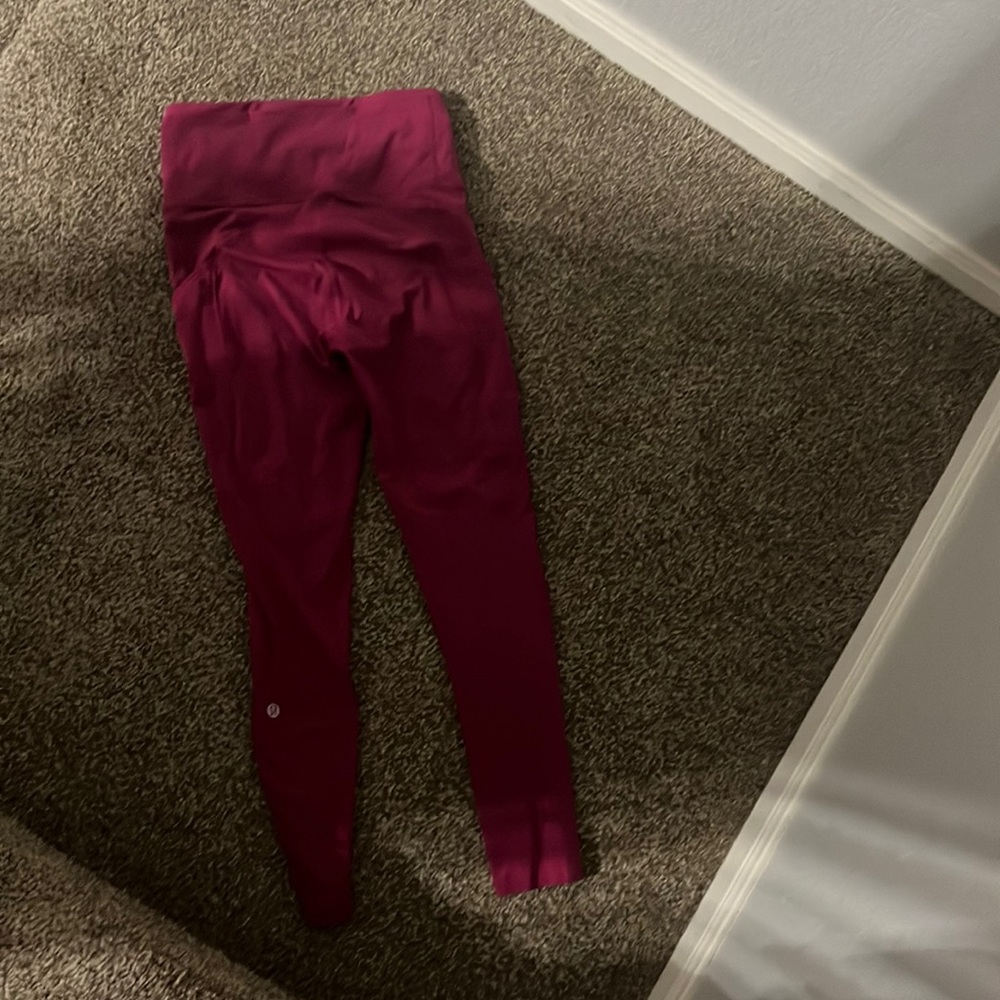 Lululemon pomegranate leggings size 4